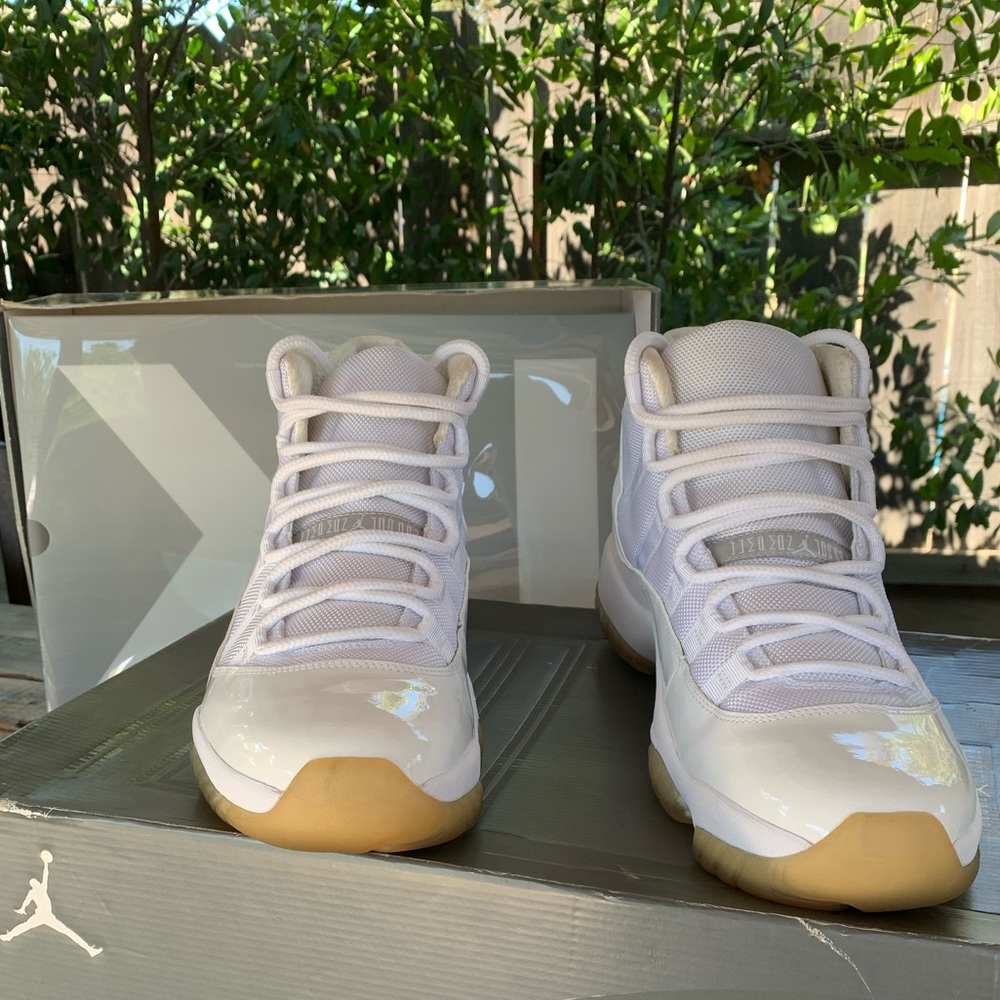 Jordan 11 Retro Silver Anniversary